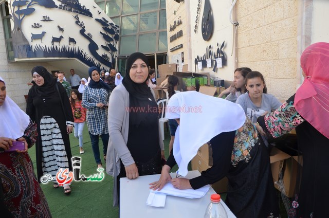 كفرقاسم- فيديو: الرئيس عادل بدير وموظفو البلدية يقفون دقيقة حداد لروح الشهيد احمد ويستقبلون شهر رمضان بتكريم الموظفين